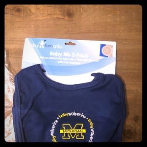 New Michigan “Baby Wolverine” Baby Bib 2-Pack